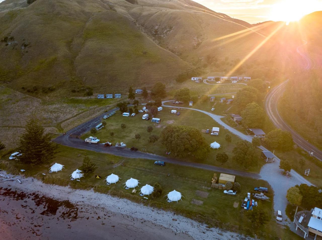 Tatapouri Bay Hotell Gisborne Exteriör bild